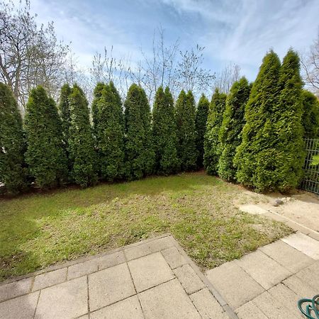 Apartament Z Ogrodkiem Kołobrzeg Exterior foto