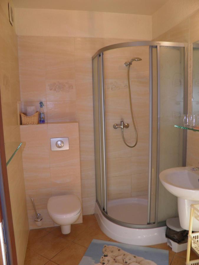 Apartament Z Ogrodkiem Kołobrzeg Exterior foto