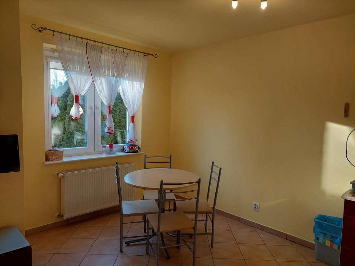 Apartament Z Ogrodkiem Kołobrzeg Exterior foto