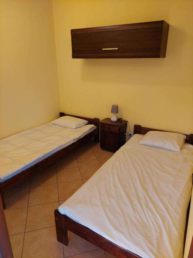Apartament Z Ogrodkiem Kołobrzeg Exterior foto